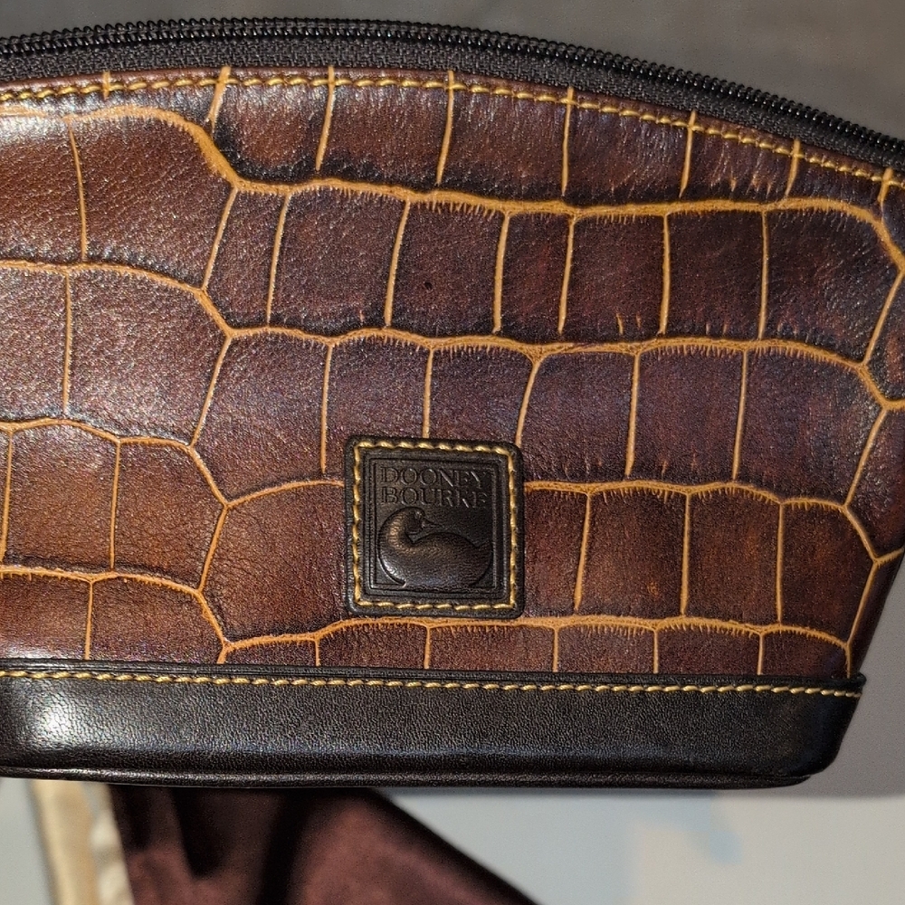 Dooney & Bourke Croc-Embossed Brown Toiletry Bag With A Dusty - Picture 8 of 8